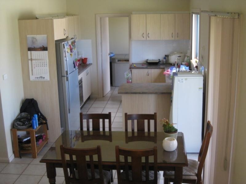 3/16 a BALMORAL CRESCENT, Georges Hall NSW 2198