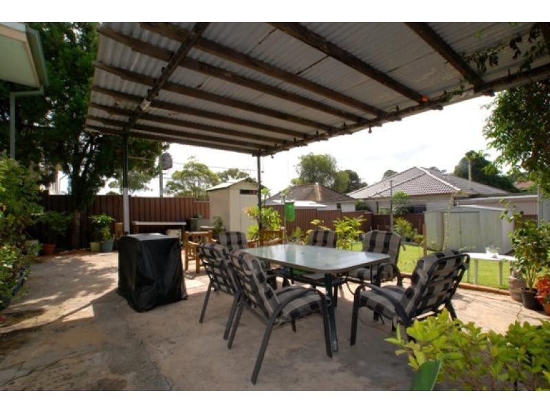 89 Amy Street, Regents Park NSW 2143