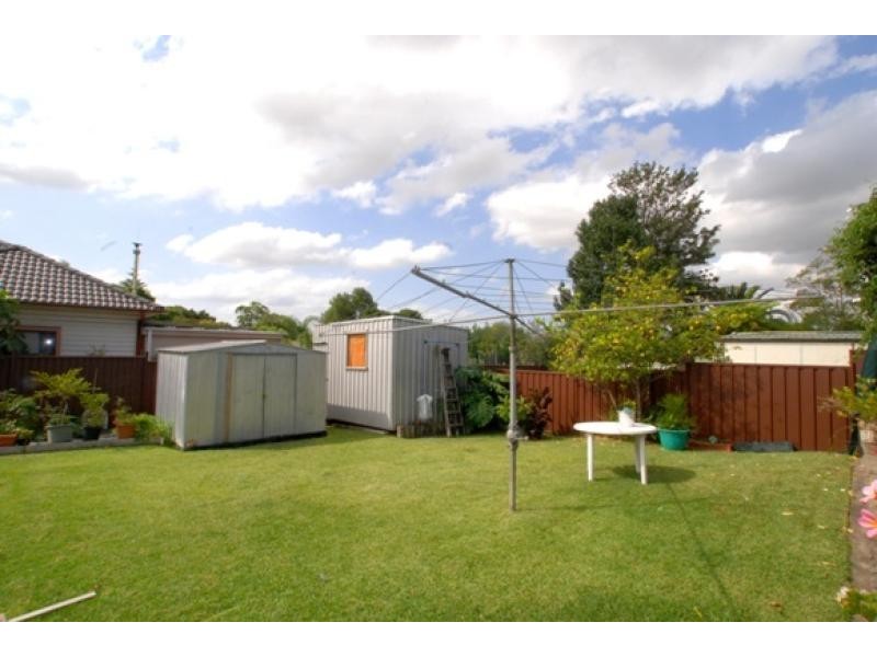 89 Amy Street, Regents Park NSW 2143