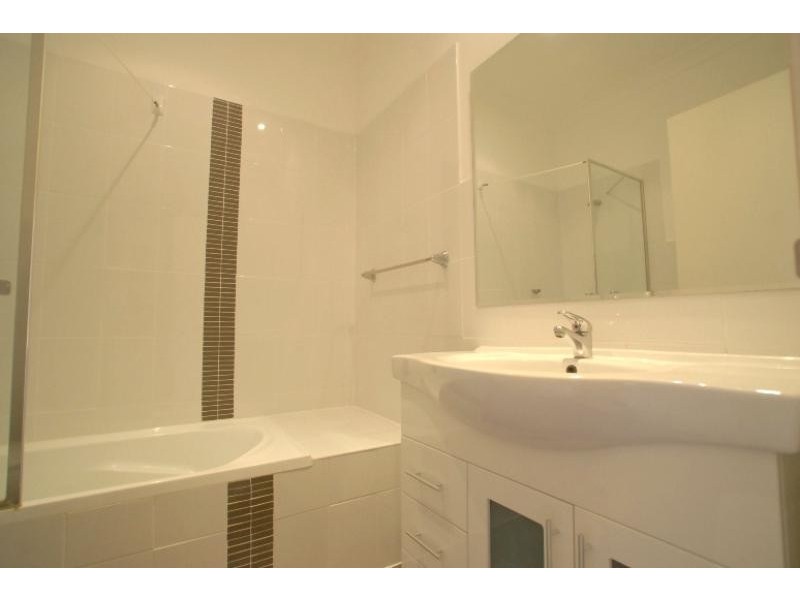 31/8-10 Northumberland Road, Auburn NSW 2144