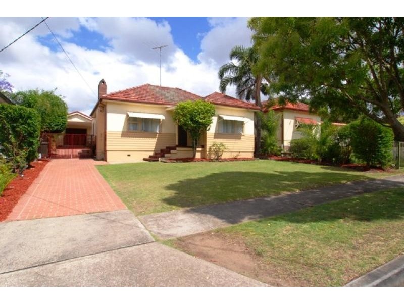 14 Clucas Road, Regents Park NSW 2143