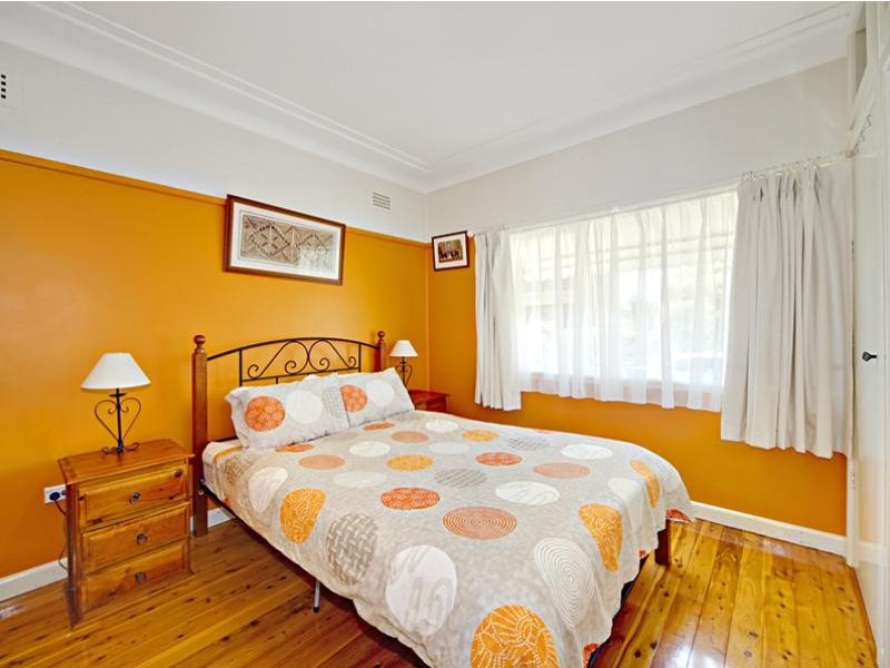 14 Clucas Road, Regents Park NSW 2143