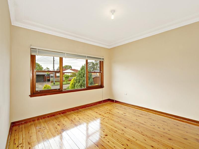 7 Eric Crescent, Lidcombe NSW 2141