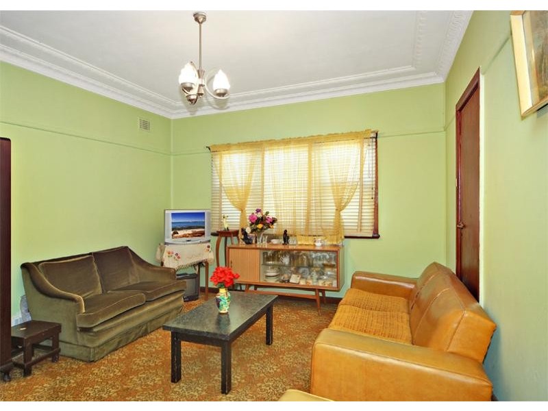 42 Second Avenue, Berala NSW 2141