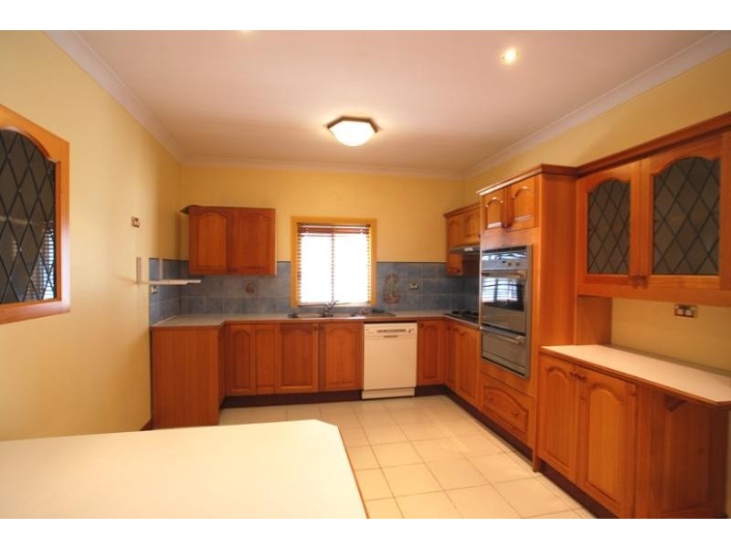 89 Amy Street, Regents Park NSW 2143