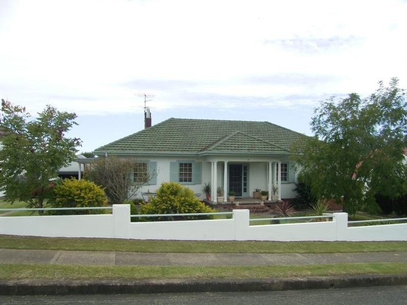 19 QUEEN STREET, Gloucester NSW 2422