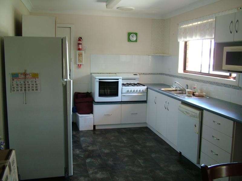 27 RAVENSHAW STREET, Gloucester NSW 2422