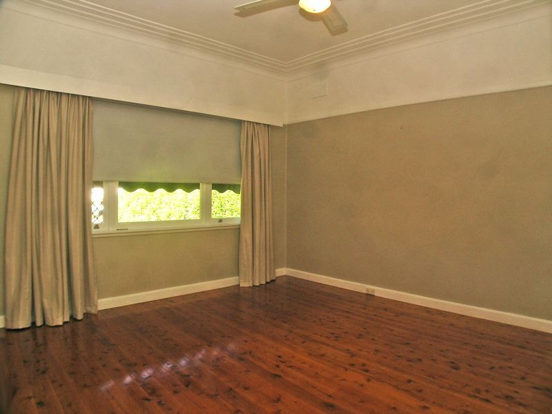 321 Taren Point Road, Caringbah NSW 2229