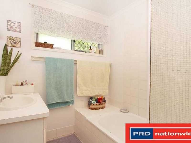 38 Seventh Avenue, Kedron QLD 4031