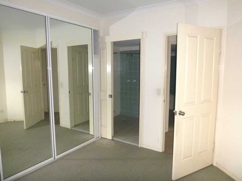 11/2 Surrey Street, Nundah QLD 4012