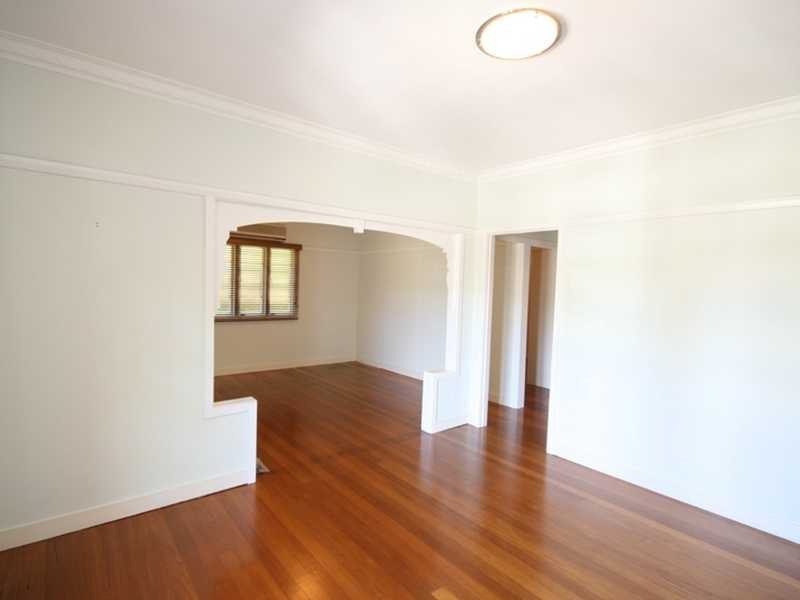 8 Deramore Street, Wavell Heights QLD 4012