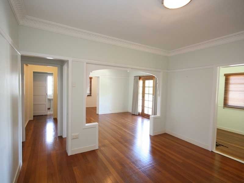 8 Deramore Street, Wavell Heights QLD 4012