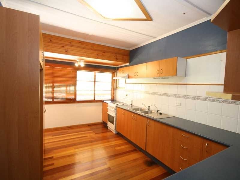 8 Deramore Street, Wavell Heights QLD 4012