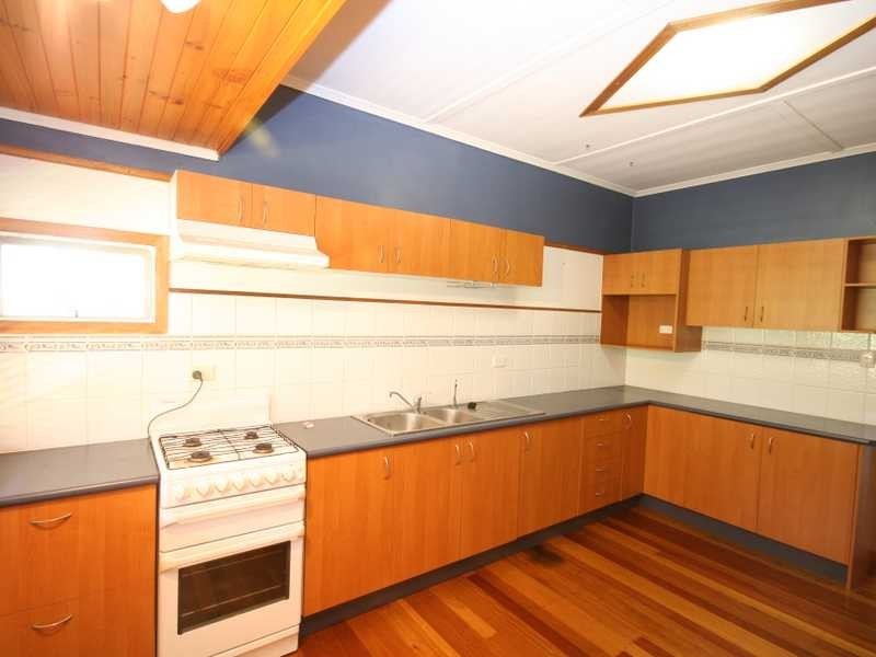 8 Deramore Street, Wavell Heights QLD 4012