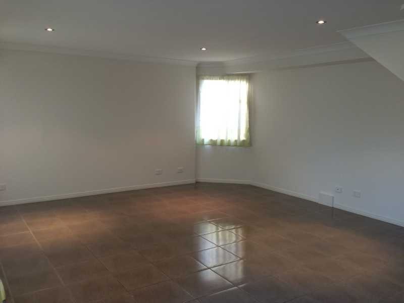 2/135 Nellie Street, Nundah QLD 4012