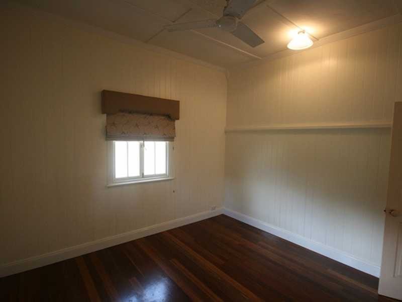 19 Cramond St, Wilston QLD 4051