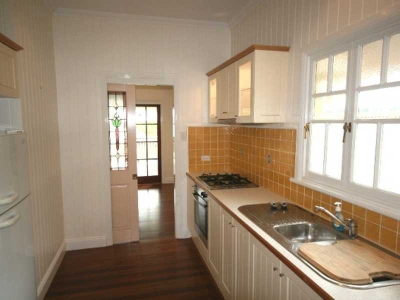 19 Cramond St, Wilston QLD 4051