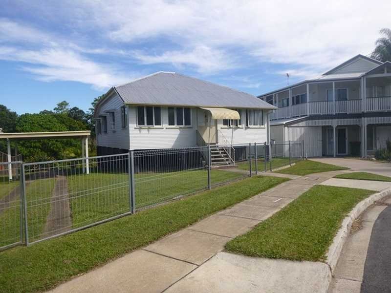 30 Stewart Ave, Wooloowin QLD 4030