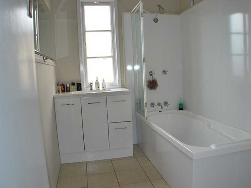 48 Edith St, Deagon QLD 4017