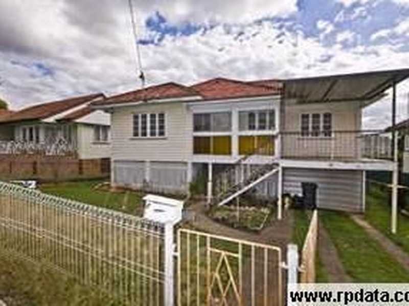 11 Gamelin Crescent, Stafford QLD 4053