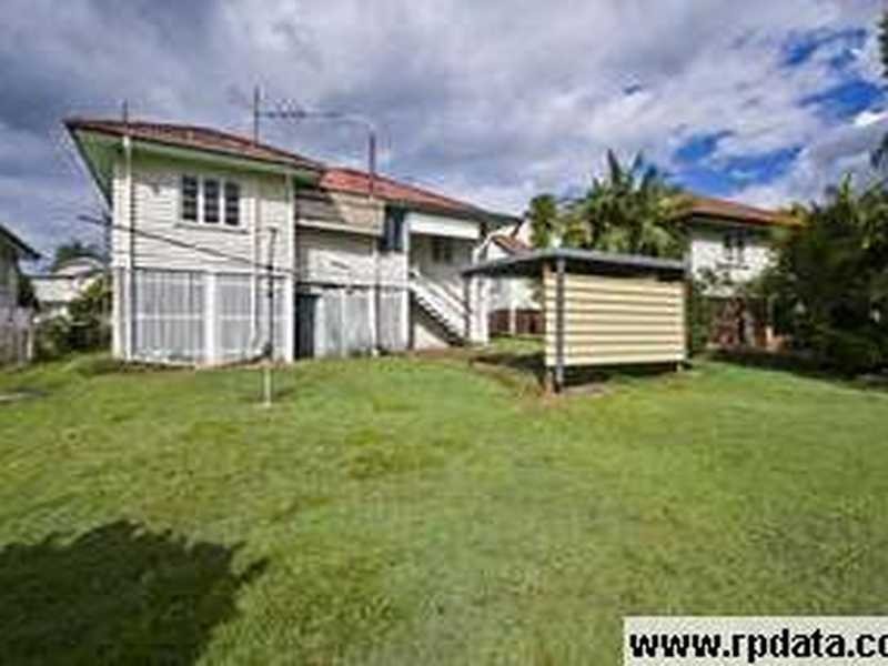 11 Gamelin Crescent, Stafford QLD 4053