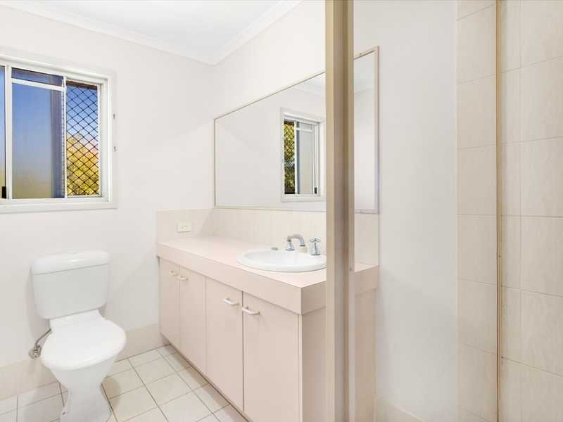 3 Bankhead Crescent, Stafford Heights QLD 4053