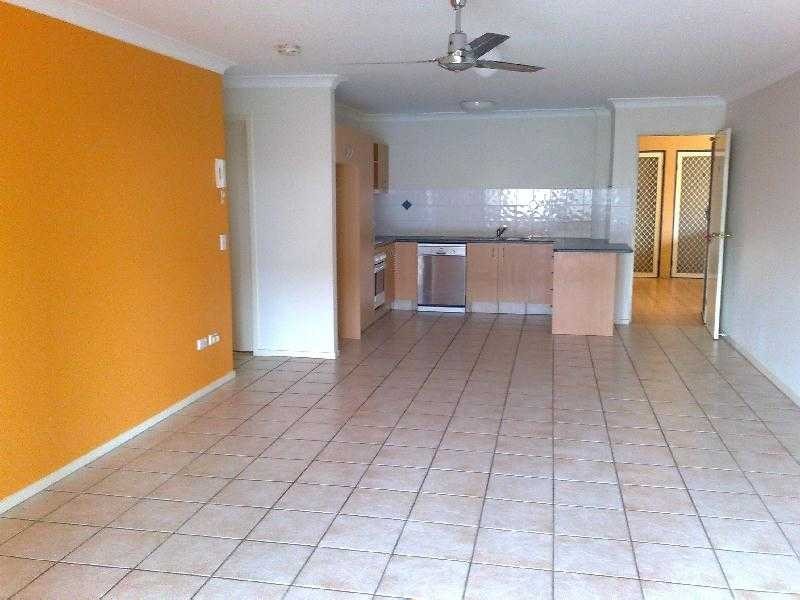 Unit 4/155 Flower Street, Northgate QLD 4013