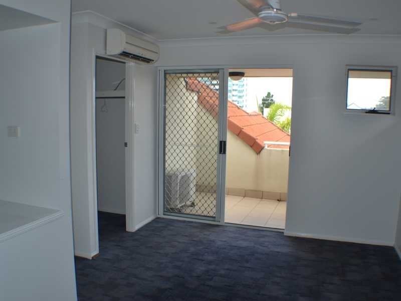 Unit 11/41 Racecourse Road, Hamilton QLD 4007