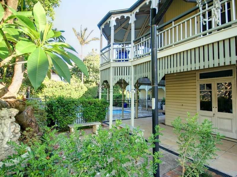 49 Charlton Street, Ascot QLD 4007