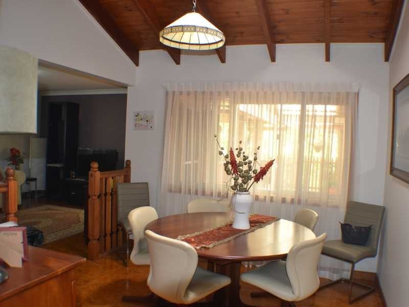 6 Lorikeet Street, Arana Hills QLD 4054