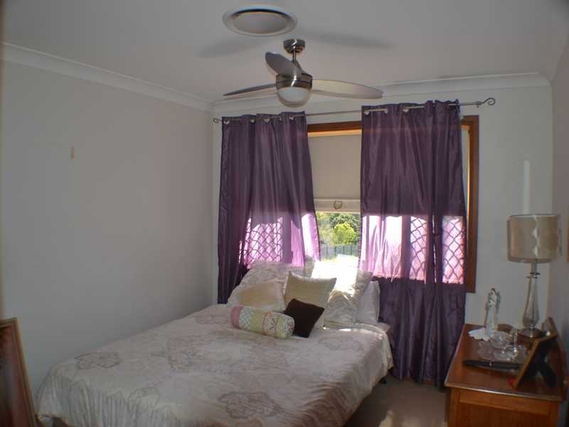 6 Lorikeet Street, Arana Hills QLD 4054