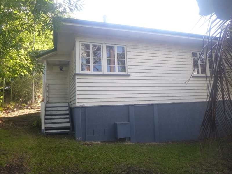 14 Chisholm St, Stafford Heights QLD 4053