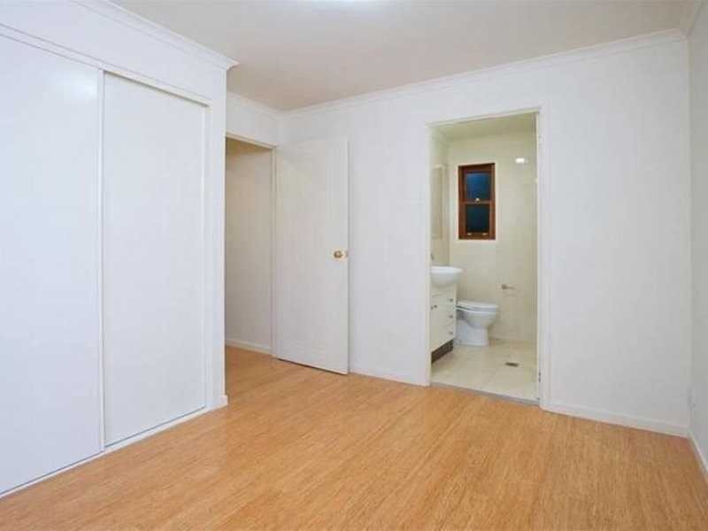 2/11 Wallace Street, Moorooka QLD 4105