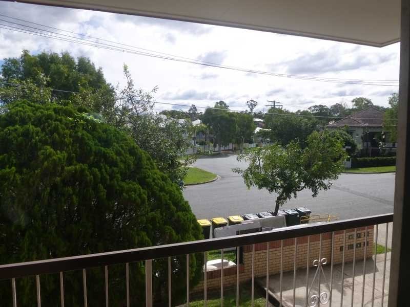 Unit 2/11 Lasseter Street, Kedron QLD 4031