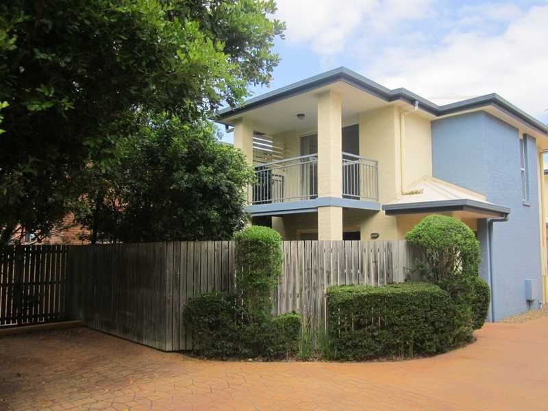 Unit 2/17 Newby Street, Nundah QLD 4012