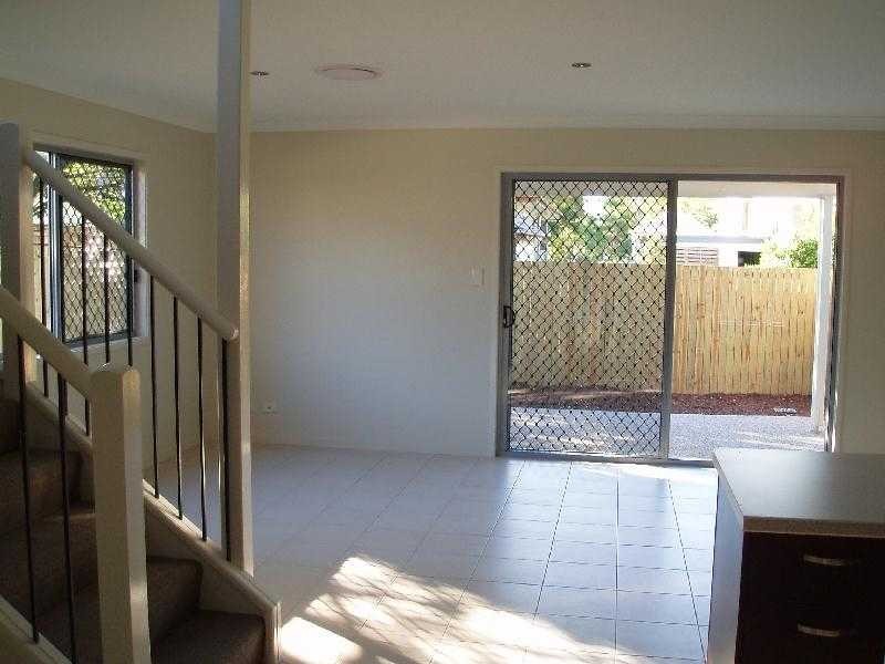 Unit 4/18 Little Jenner Street, Nundah QLD 4012