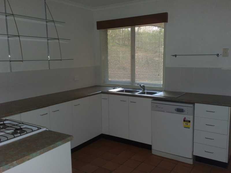 82 Rue Montaigne Street, Petrie QLD 4502