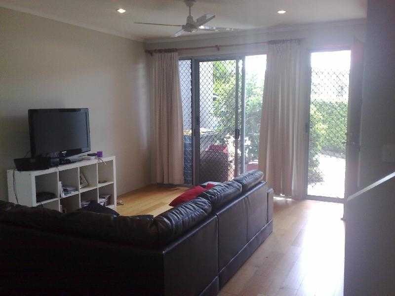 Unit 3/56 Moreton Street, Norman Park QLD 4170