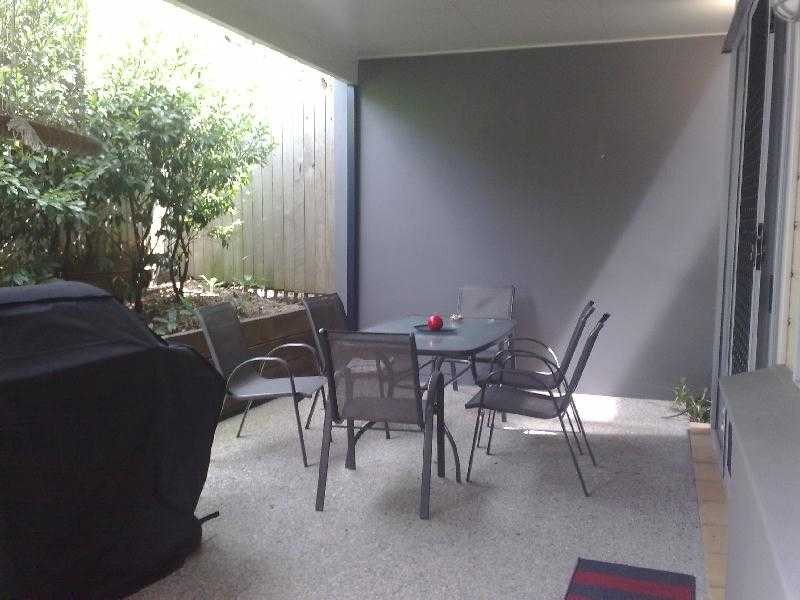 Unit 3/56 Moreton Street, Norman Park QLD 4170