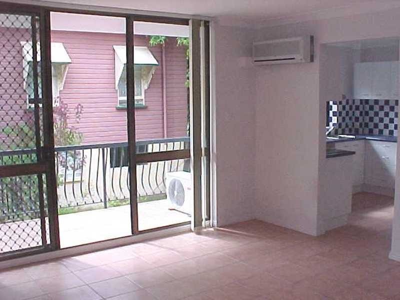 Unit 2/17 Buckby Street, Nundah QLD 4012