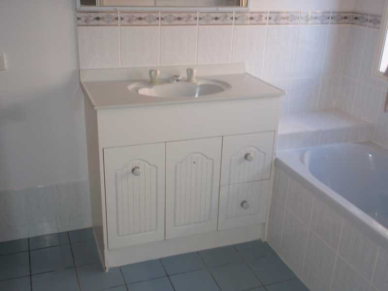 23 Manitoba Place, Wavell Heights QLD 4012