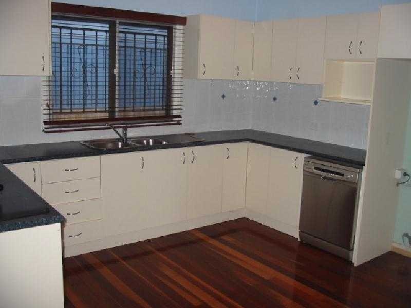 8 Mann Avenue, Northgate QLD 4013