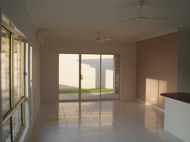 6 Derwent Street, Murrumba Downs QLD 4503