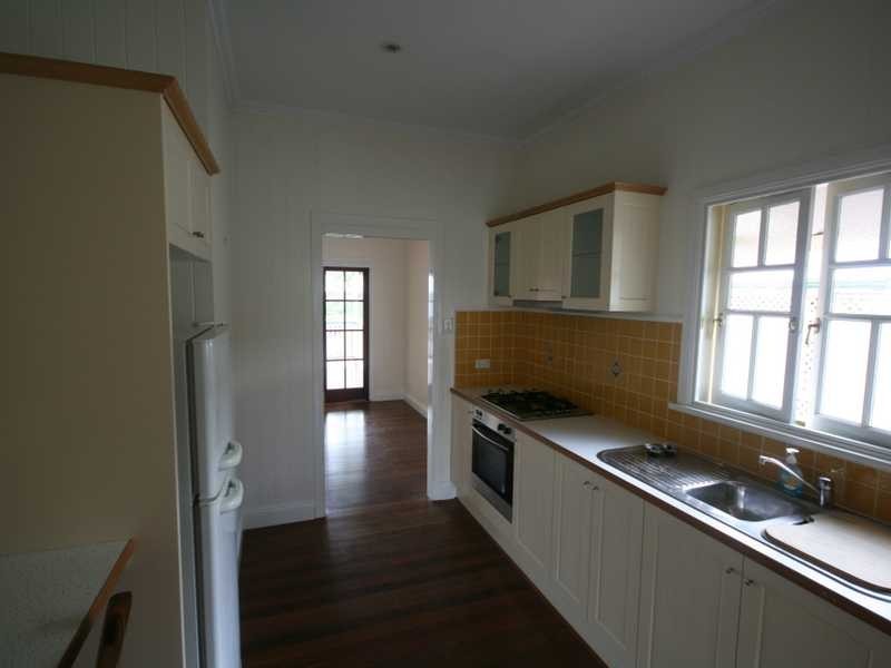 19 Cramond Street, Wilston QLD 4051