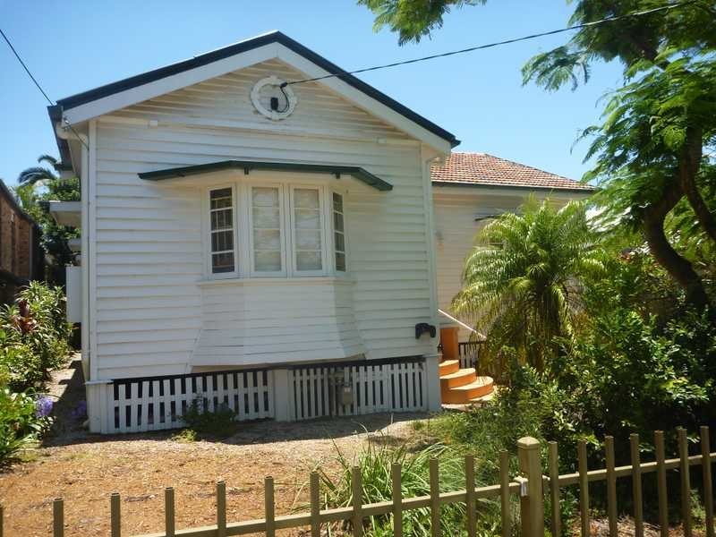 52 Bowley Street, Hendra QLD 4011