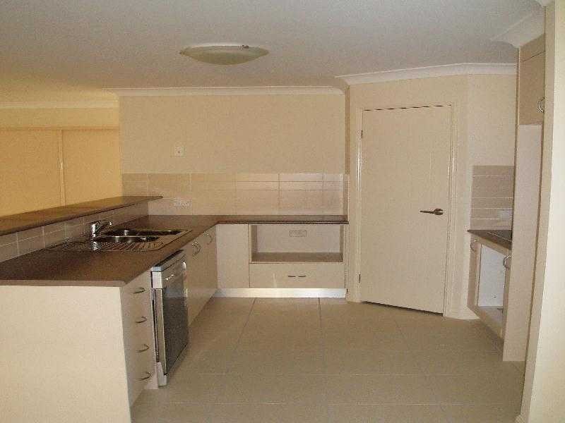 26 Pinelands Street, Loganlea QLD 4131