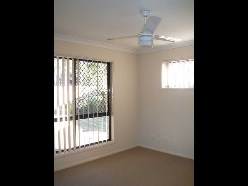 26 Pinelands Street, Loganlea QLD 4131
