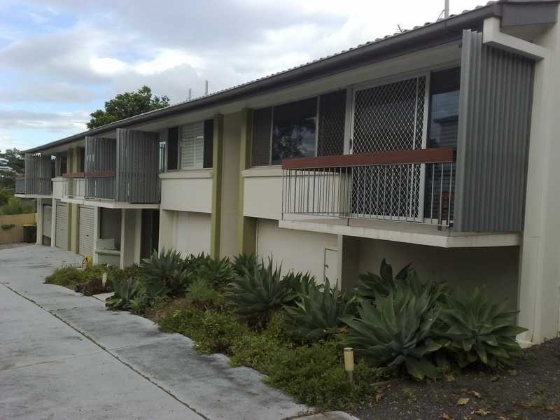 Unit 2/65 Erneton Street, Newmarket QLD 4051