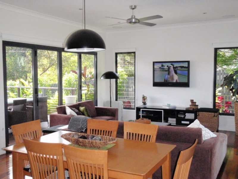 6 Vaucluse Street, Wavell Heights QLD 4012