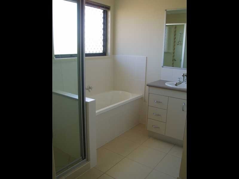 11 Castlereagh St, Murrumba Downs QLD 4503